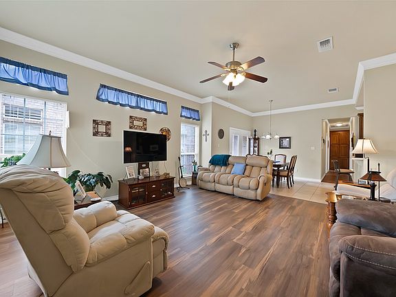 3rd image of 501 S Old Betsy Rd APT 7