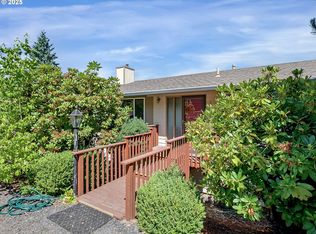 22805 SW Highland Dr, Sherwood, OR 97140