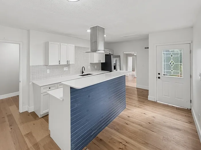 1321 Hermes Ave — Photo 18
