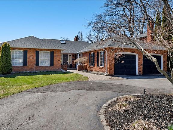 2nd image of 258 Shoreacres Rd