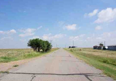 Exterior Neighborhood (street photo)