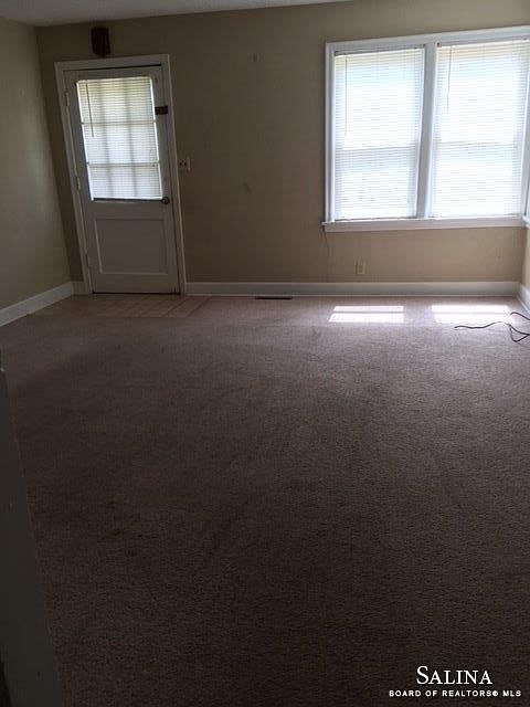 2nd image of 1041 Gypsum Ave