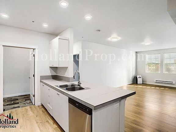 4th image of 11715 SW Valencia Ln Unit 309
