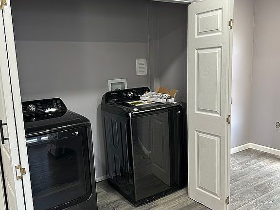 4th image of 102 S Lexington Ave