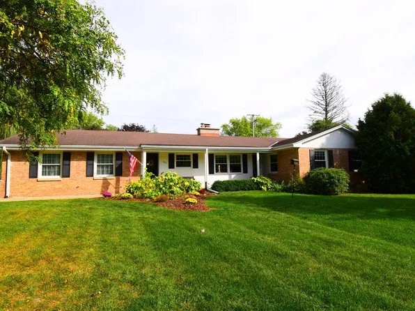 406 Alta Loma DRIVE, Thiensville, WI 53092
