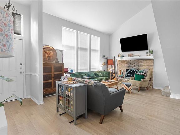 4th image of 1804 Bristol Cv