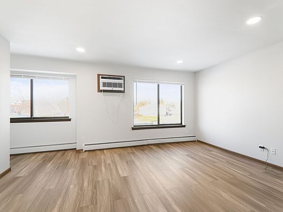 2nd image of 125 Berkley Rd #2