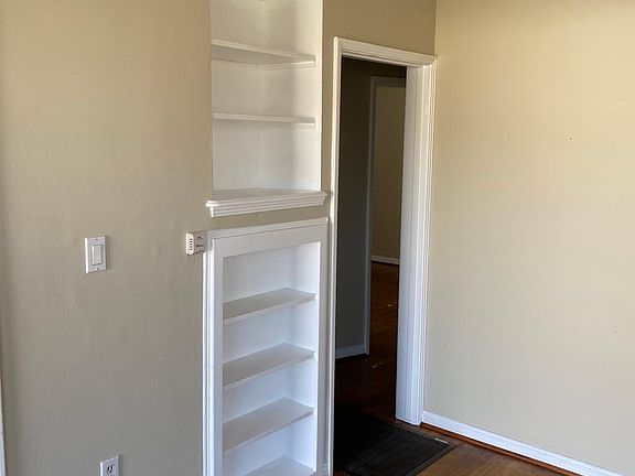 2nd image of 2204 Cabrillo Ave APT C