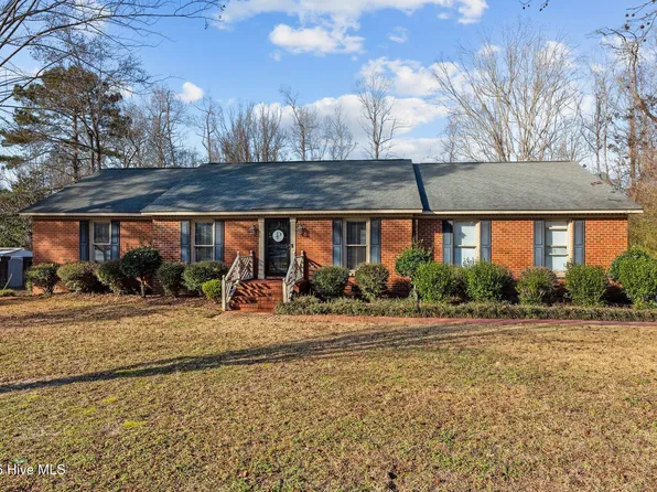 3405 Robinwood Drive, Kinston, NC 28504