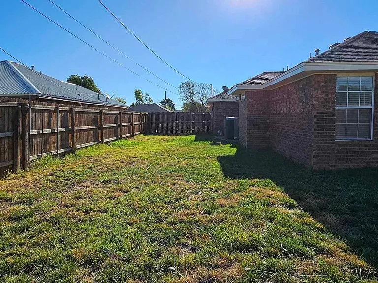 1912 Franklin Dr — Photo 25