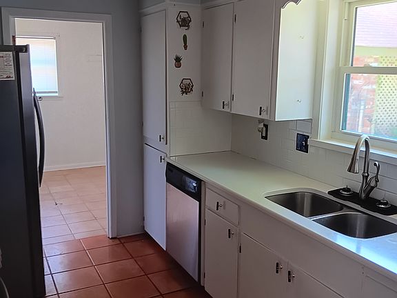 2nd image of 113 Pecanwood Dr