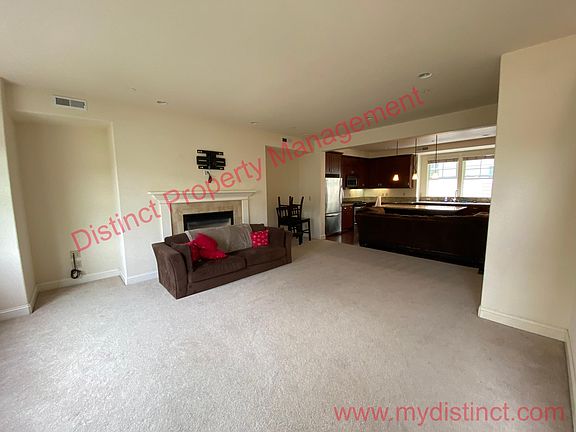 3rd image of 127 Bursar Ln