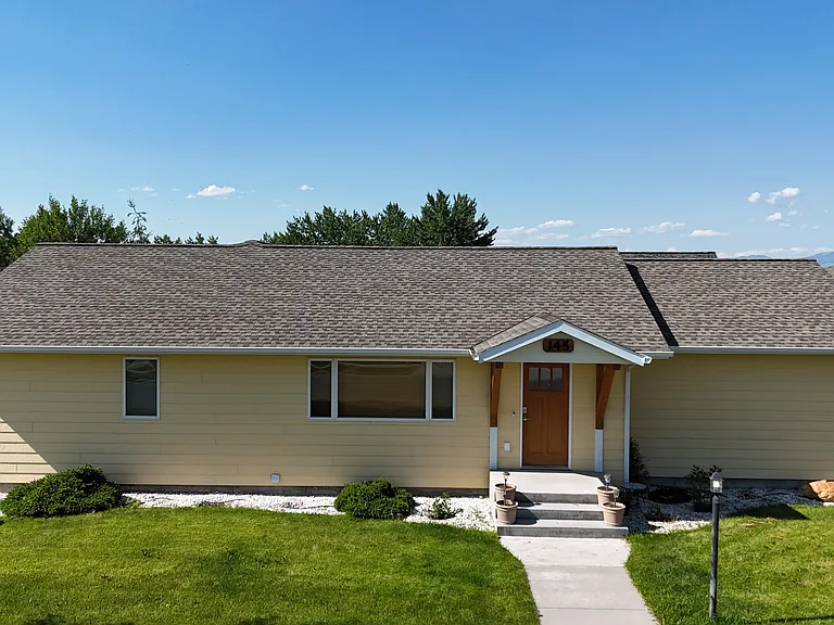 145 Forest Grove Ln — Photo 2