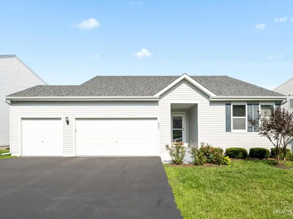 627 Canterbury Ln, Hampshire, IL 60140
