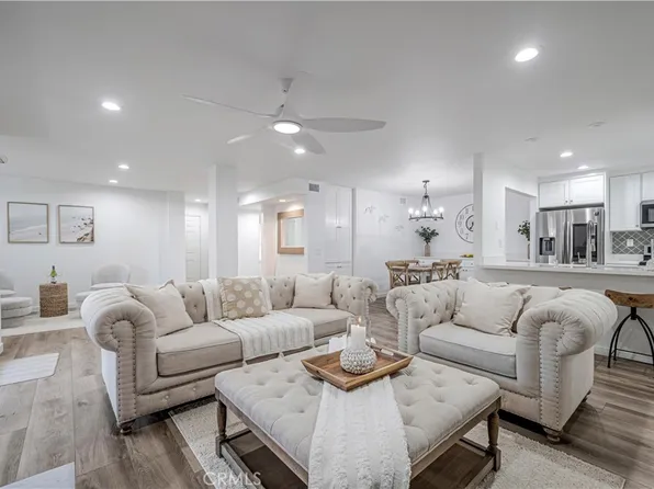 1913 Majorca Dr, Oxnard, CA 93035