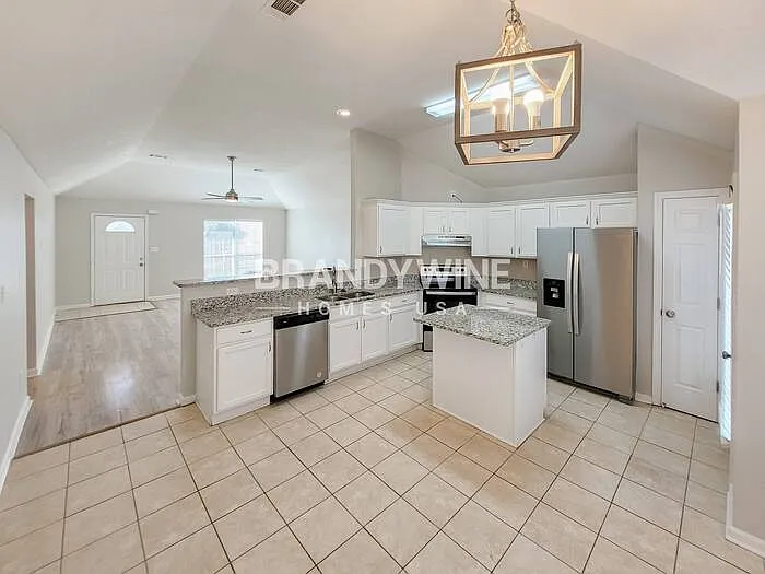 4890 Phipps Dr — Photo 6
