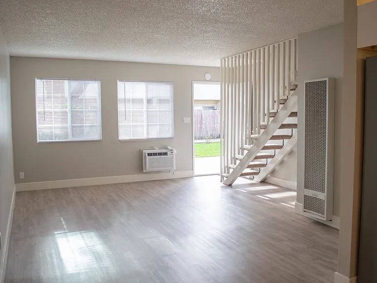The Valley Apartments — Photo 16