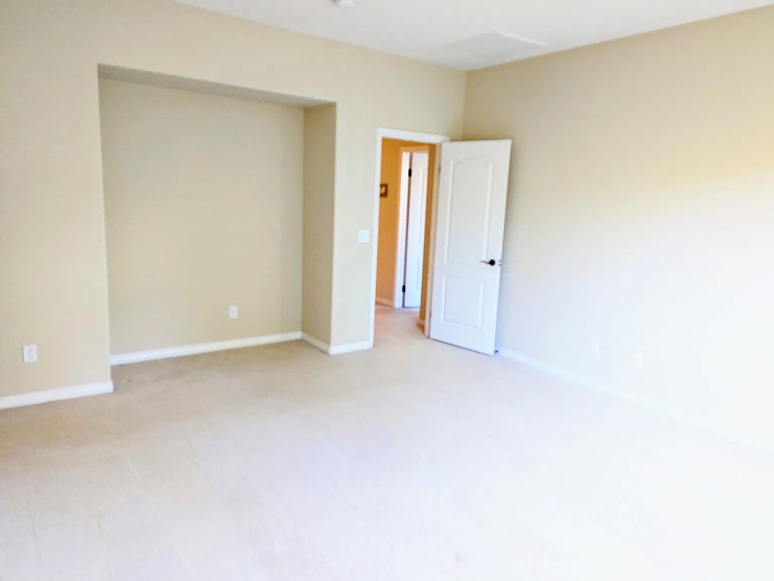 4885 Carriage Run Dr — Photo 1