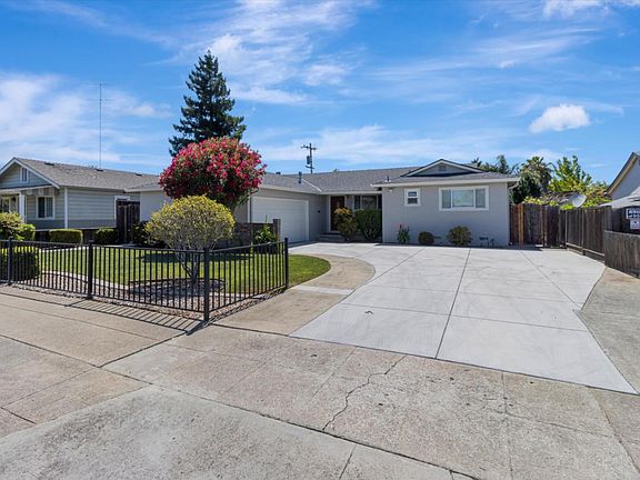 2nd image of 699 Cypress Ave