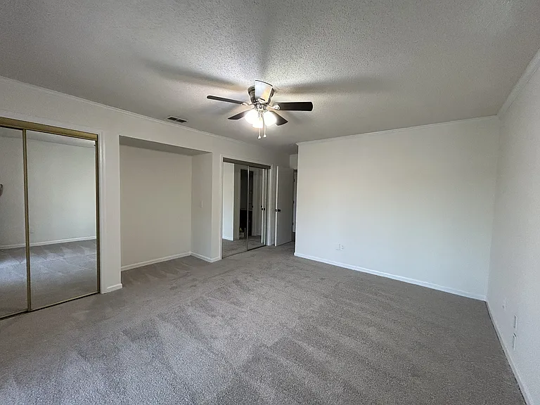 2505 W Broad St #222 — Photo 6