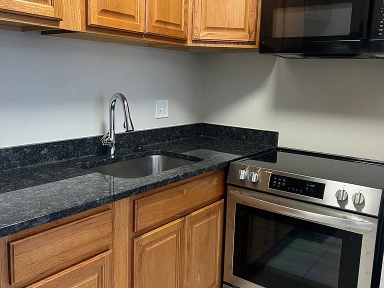 2318 Glendale Ter #1A — Photo 10