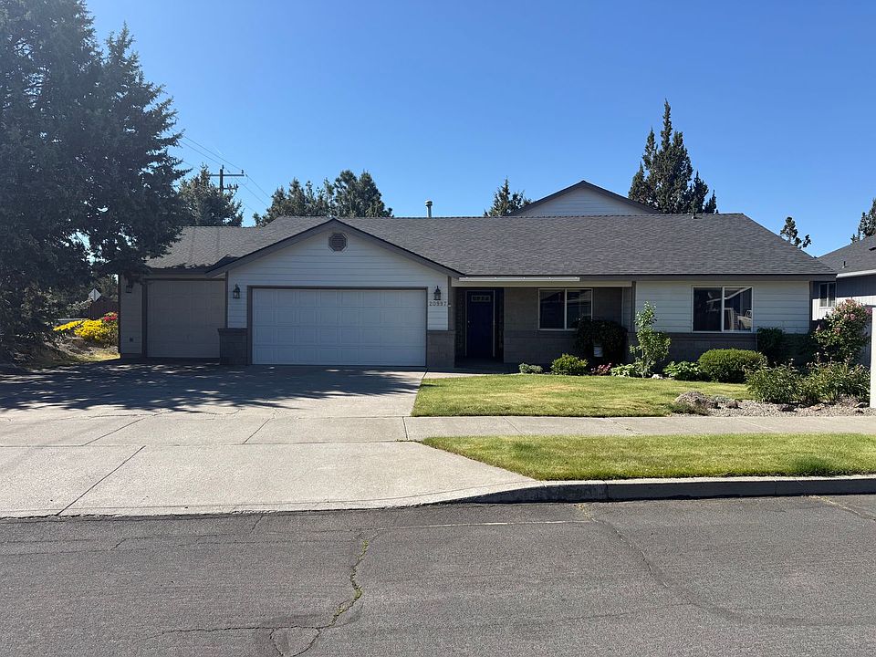 1st image of 20997 Spinnaker St