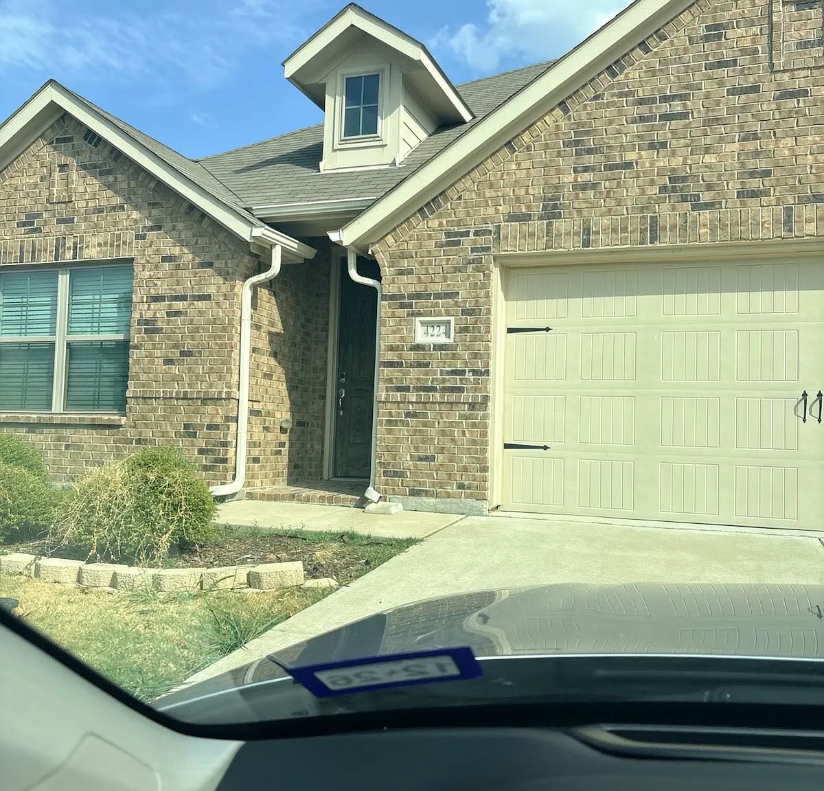3 bed, 1850 sqft, $2,300 — Photo 1