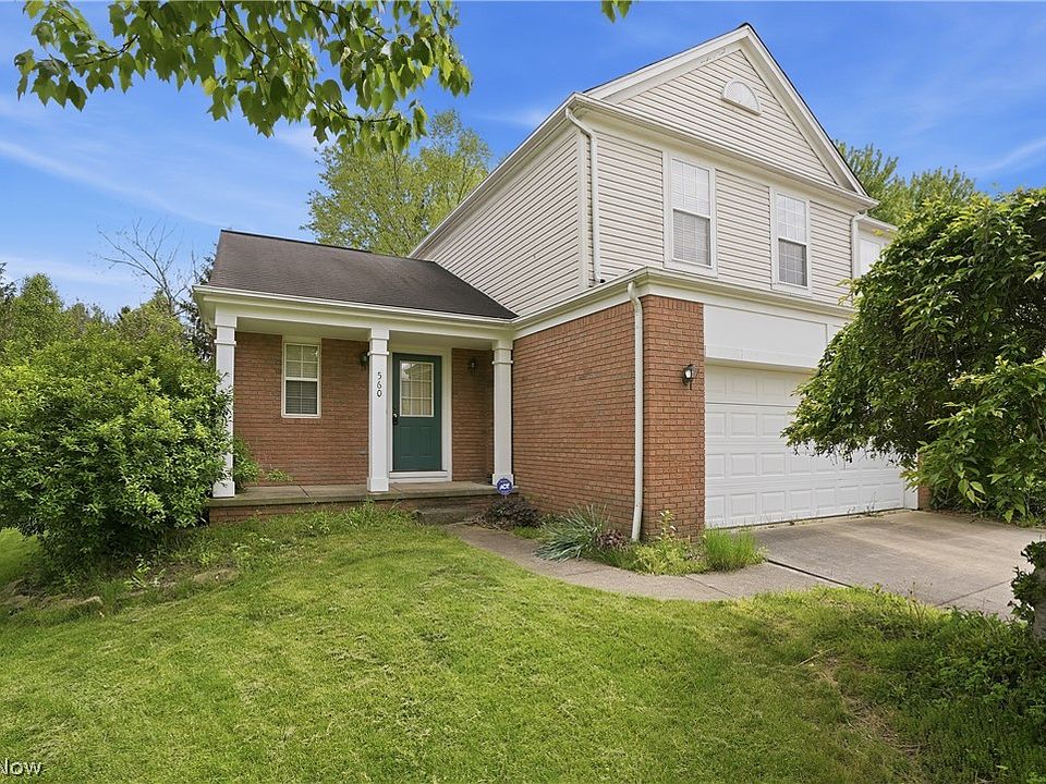 1st image of 560 Canterbury Ln