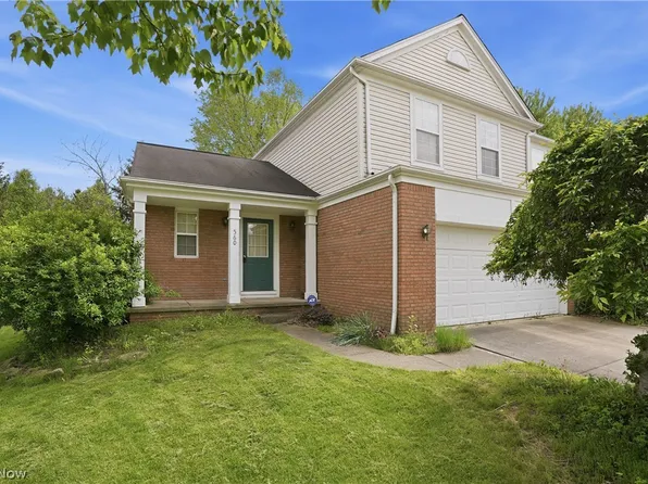 560 Canterbury Ln, Northfield, OH 44067