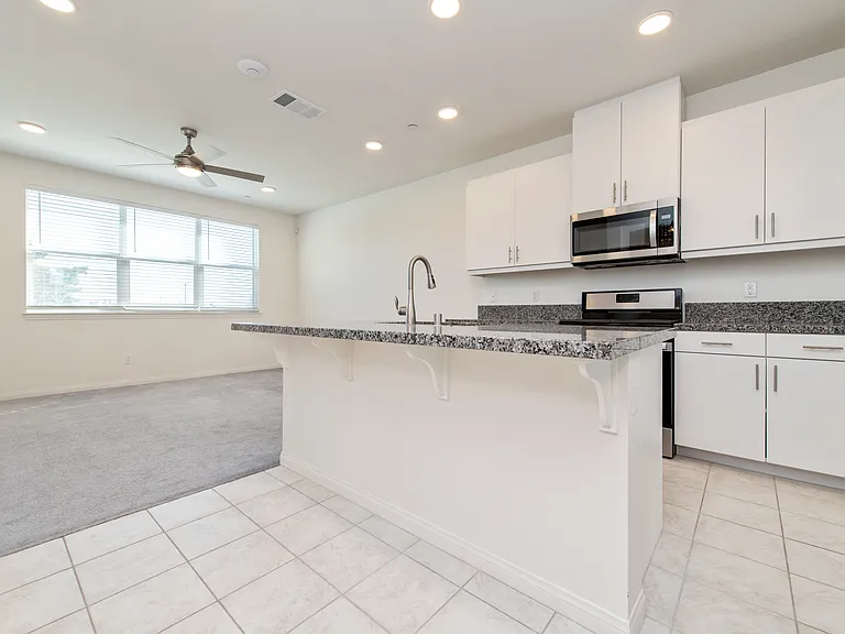 7843 Paxton Pl — Photo 5