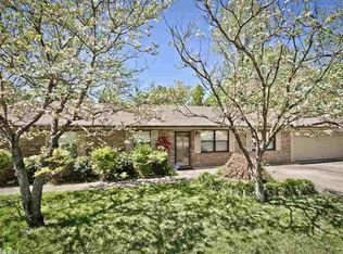 204 Robinhood Rd, Hot Springs National Park, AR 71913