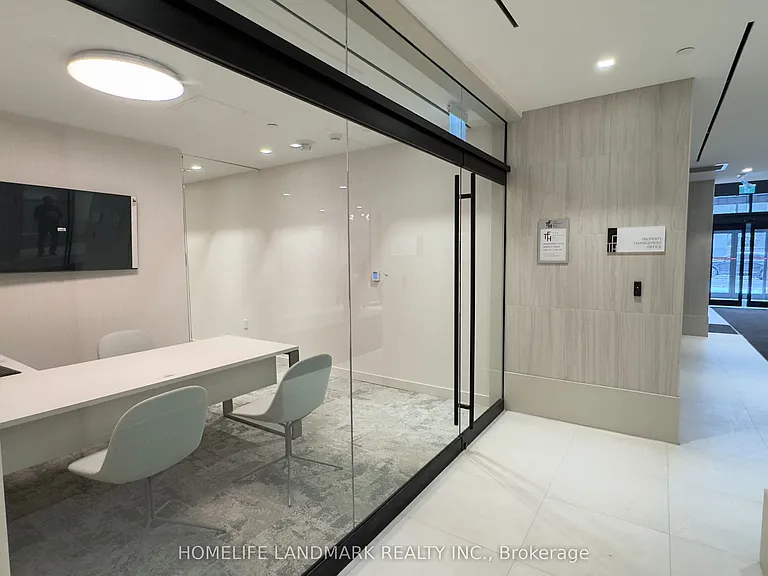 2020 Bathurst St #720 — Photo 17