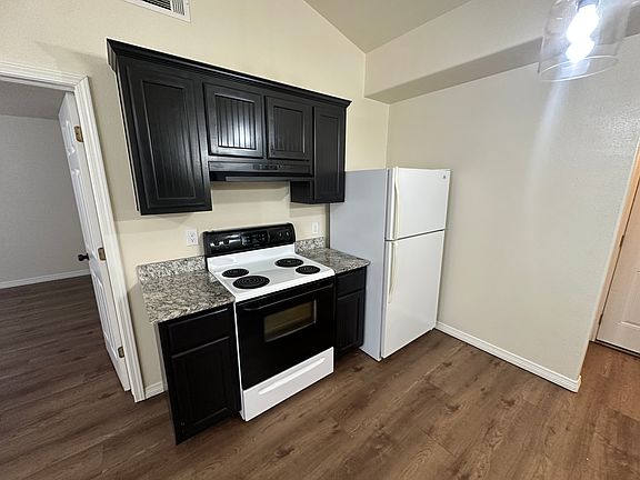 5th image of 1591 N Bliss Ave #2