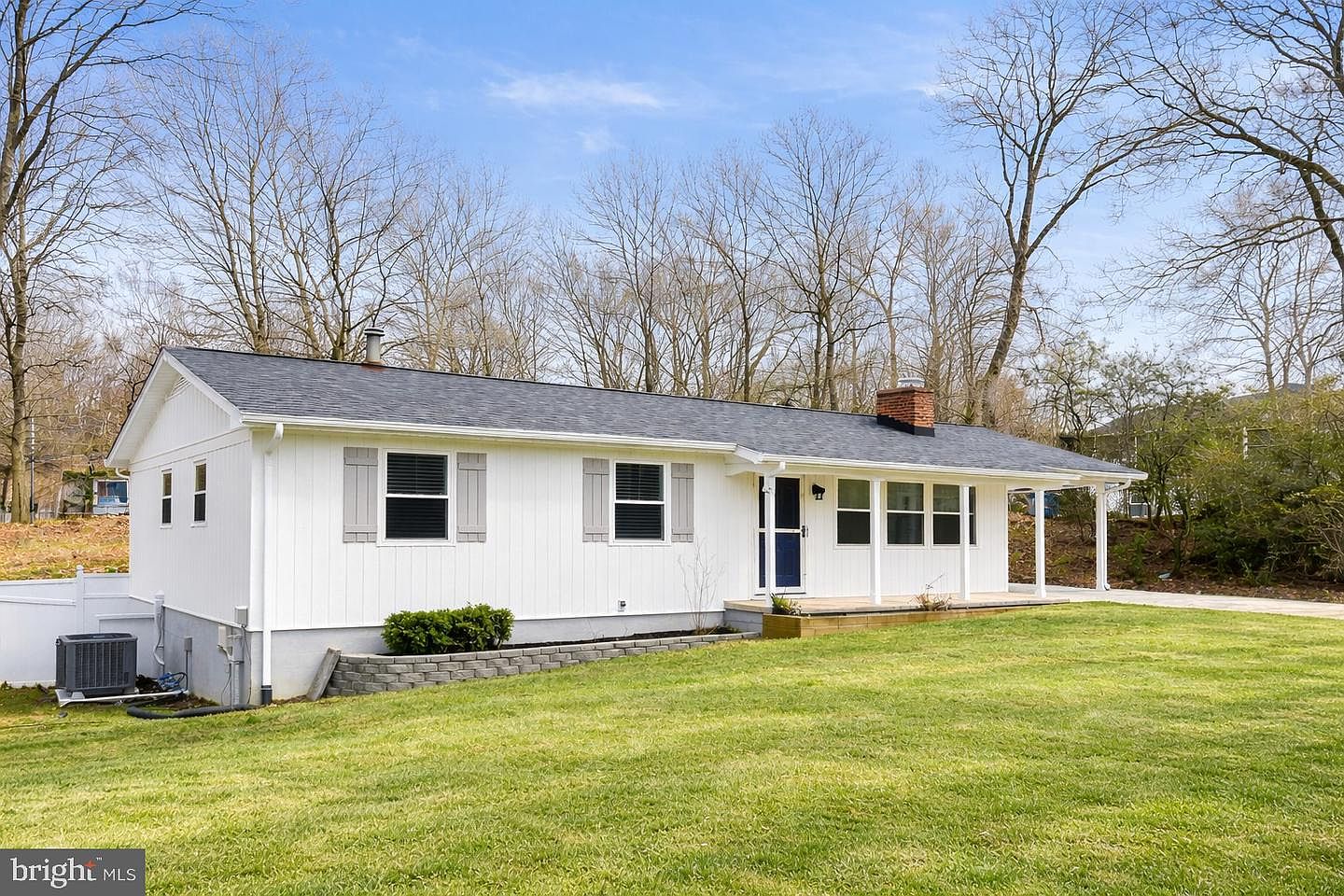 完売 Hill the on House トップス Checker Zillow | 20659 MD