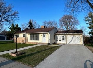 901 S Swift Ave, Litchfield, MN 55355