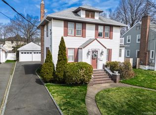 18 Phipps Avenue, East Rockaway, NY 11518