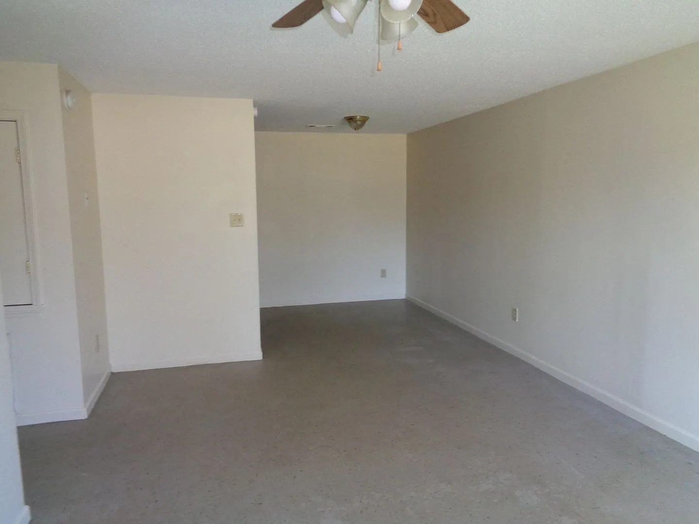Stewart Manor III - AD — Photo 4