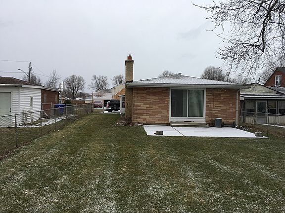 3rd image of 2956 Avery Dr