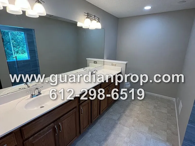 7303 Hidden Valley Ln S — Photo 16