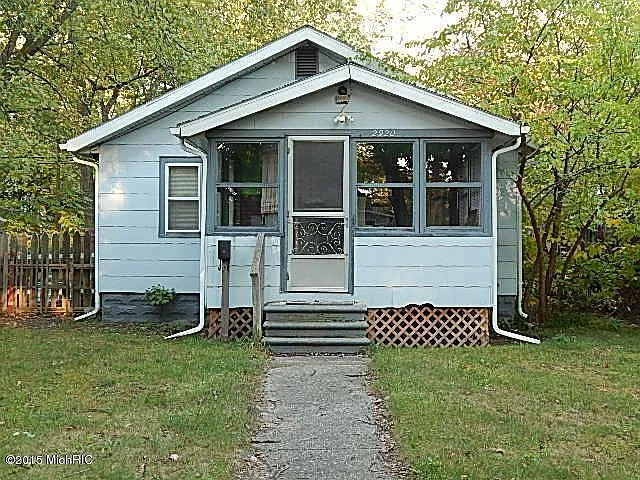 2920 9th St photo 1