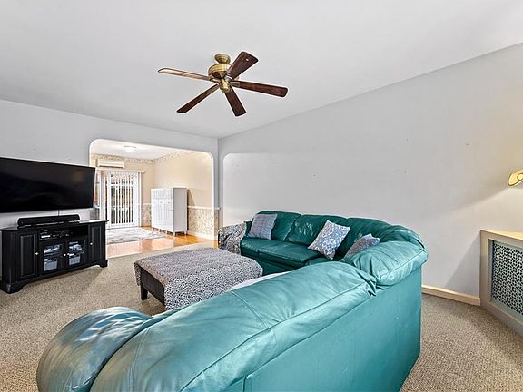 4th image of 2739 Brown St