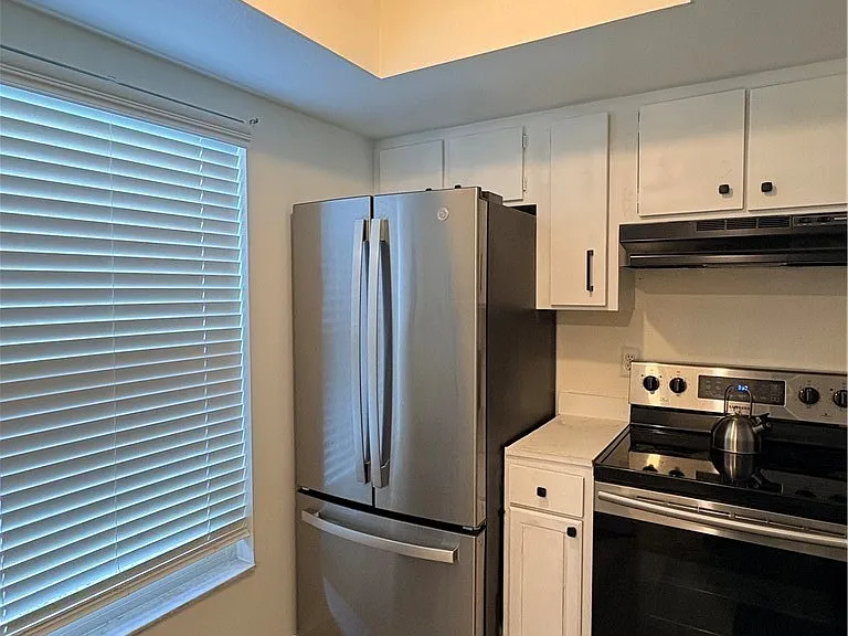 4520 SW 8th Pl #4 — Photo 8