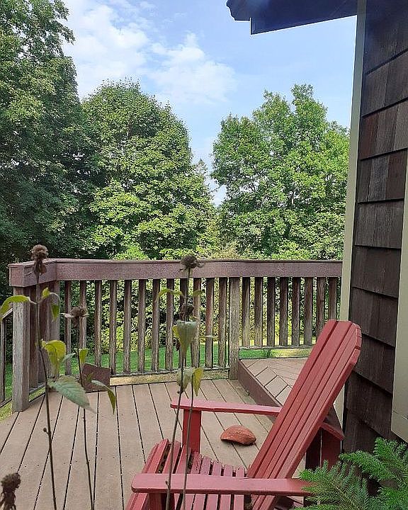 2nd image of 24 Horse Fence Hill Rd