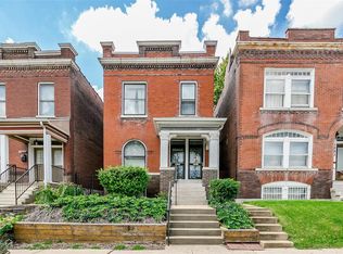 1085 S Taylor Ave, Saint Louis, MO 63110