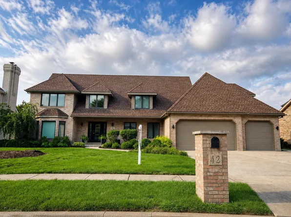 42 Founders Pointe N, Bloomingdale, IL 60108