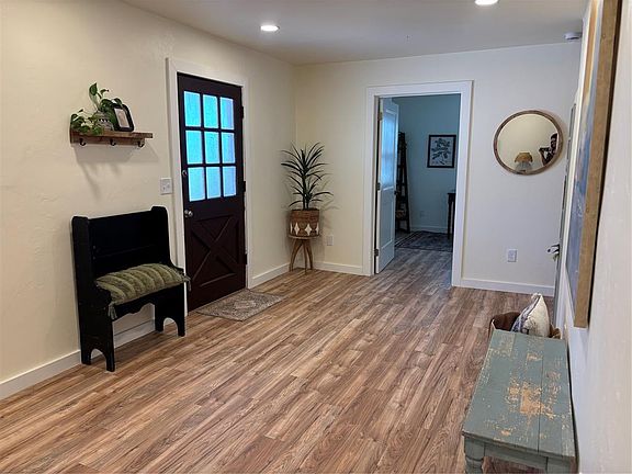 5th image of 4428 SE 38th St