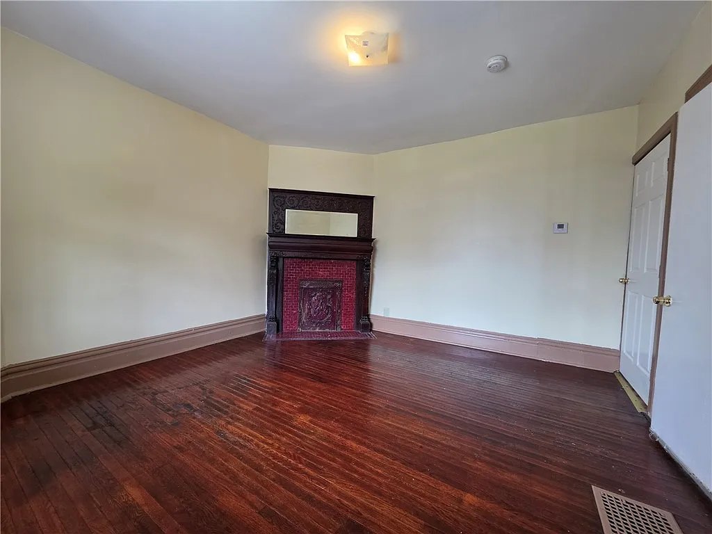 1 bed, 2158 sqft, $1,150 — Photo 3
