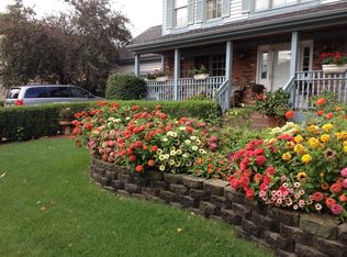 1010 Hampshire Ln, Elgin, IL 60120