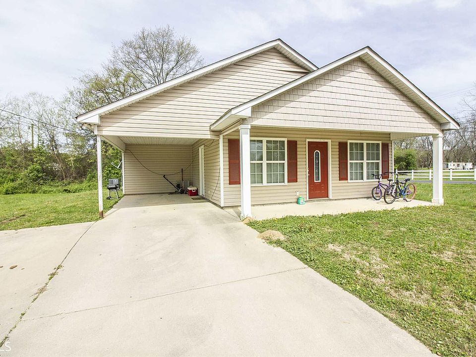 1st image of 12 Wisteria Ln