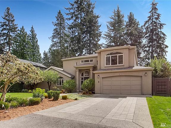 2nd image of 9025 NE 21st Pl